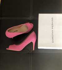 Обувки ,розов велур ,Топ,пренцески.моден цвят