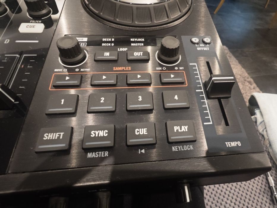 Traktor KONTROL S4