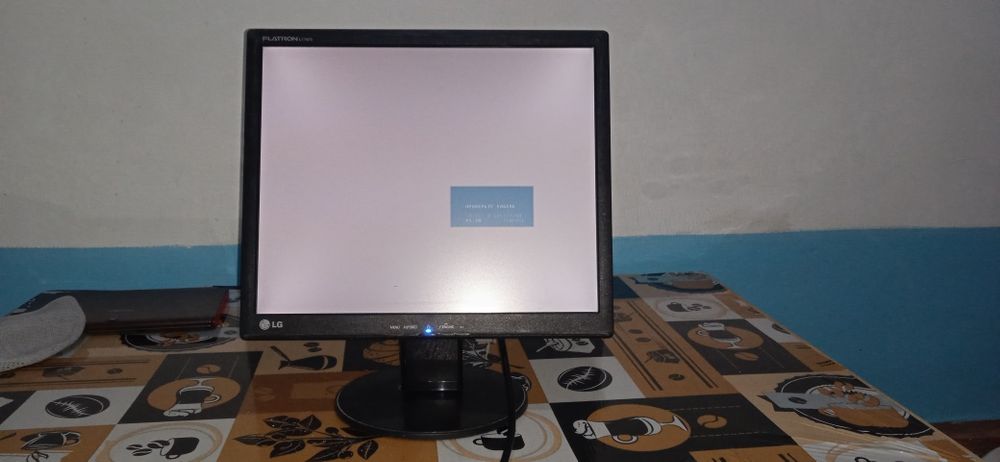 Monitorlar Sotiladi.