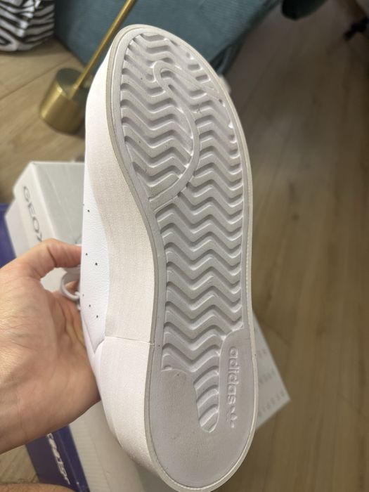 Adidasi Dama Albi Stan Smith Noi Piele