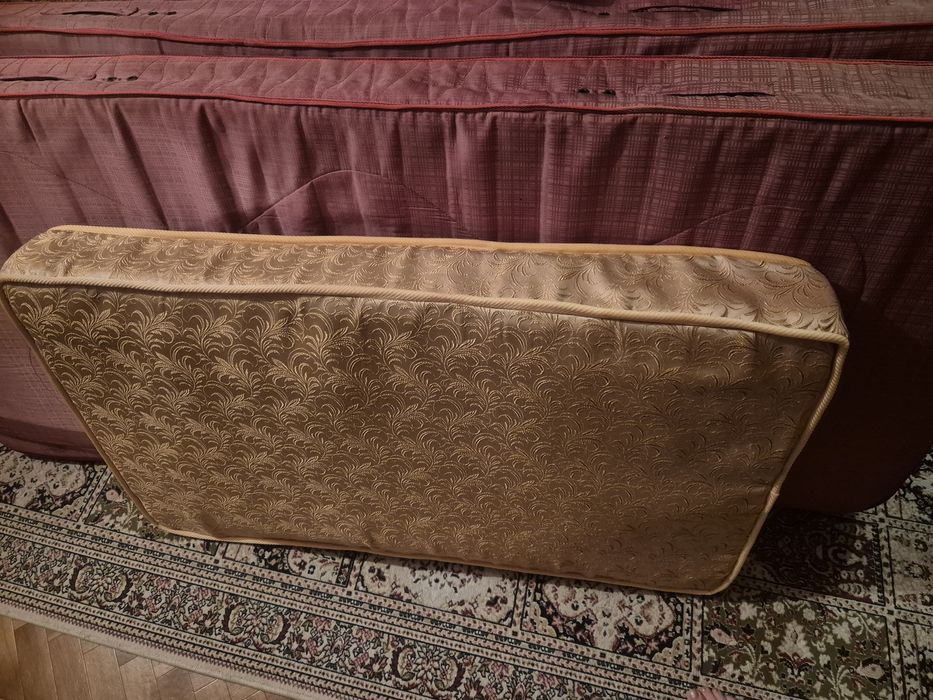 Матрасы б/у (2+1)