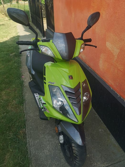 Vand scuter Explorer GT 50, arata foarte bine.