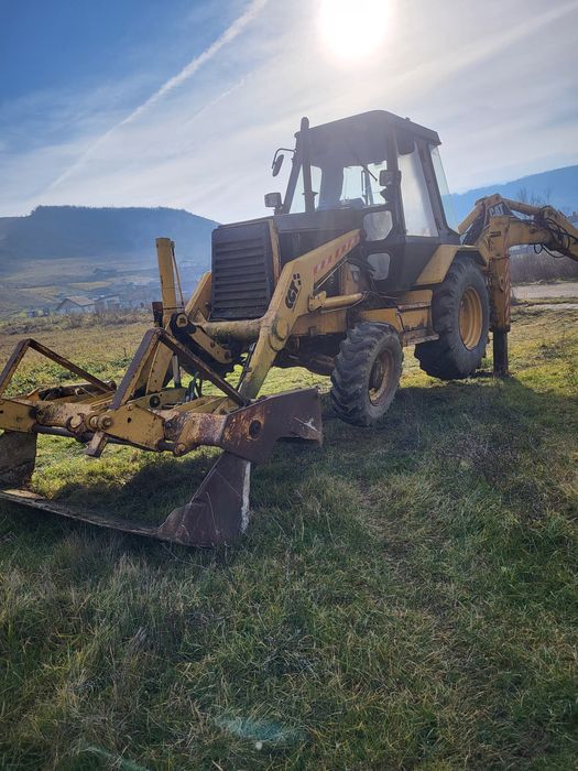 Dezmembrez buldoexcavator caterpilar 428 B