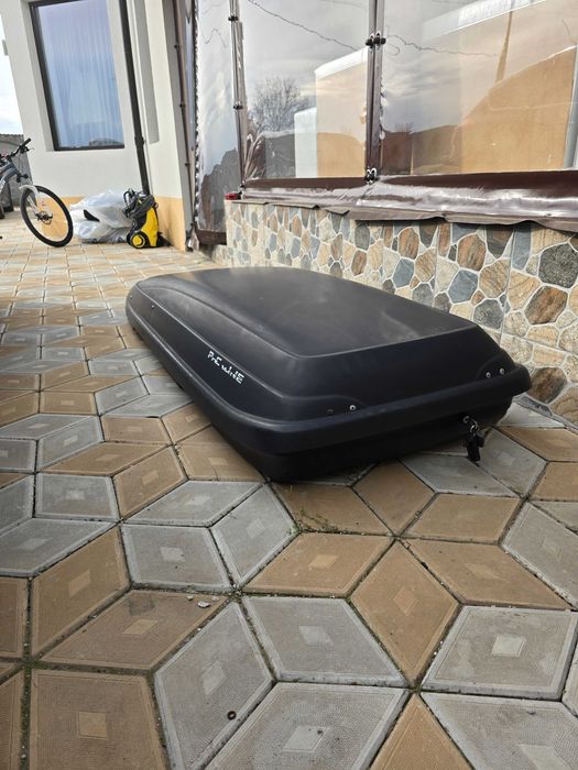 Cutie portbagaj Thule + bari transversale