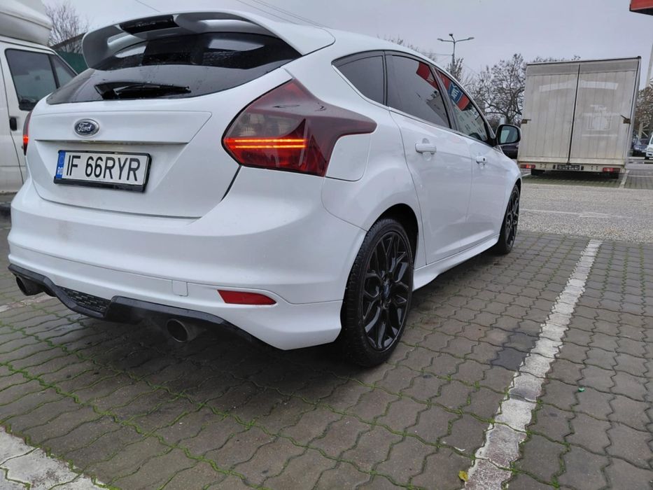 Vând Ford focus pachet St de fabrica 1.6 I de 182cp