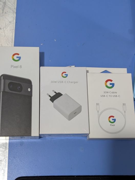 Google pixel 8  .