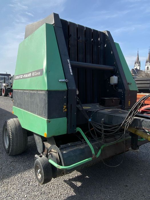 Balotiera rotunda Deutz Fahr RB 3.81