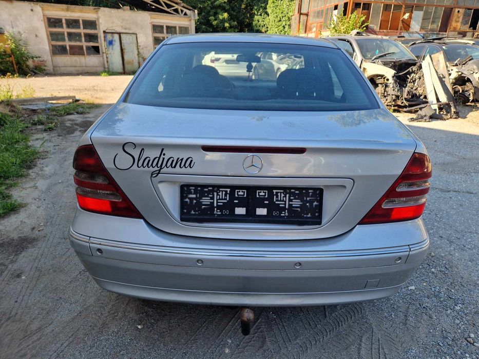 Mercedes W203 C200CDI 116кс 611 Elegance седан автоматик НА ЧАСТИ!