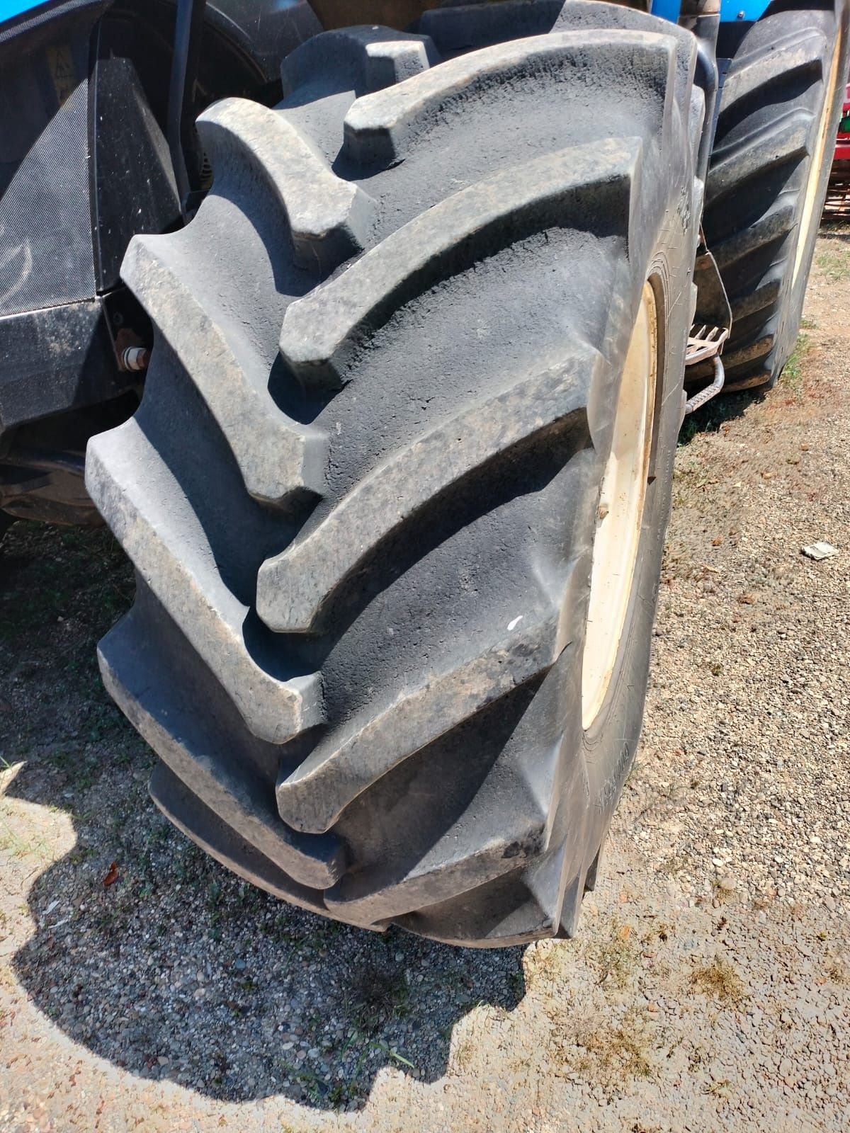 Tractor New Holland T6/175, T7/170, T7/250, T8/360 și Case Magnum 340