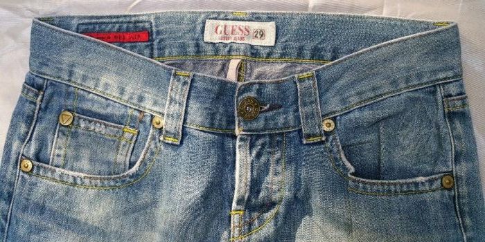 Blugi Guess originali noi cu eticheta 29