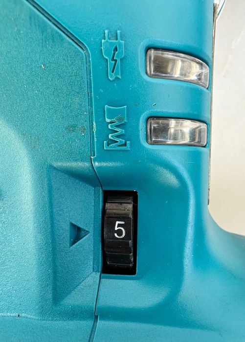 Makita HR4013C - Комбиниран перфоратор 1100W 8.0J перфектен!