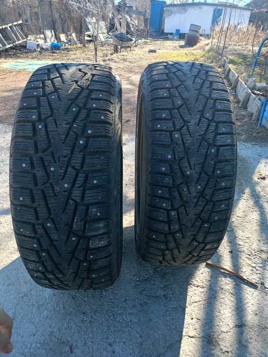 Шины зимние шипованые в хорошем состоянии 225/55R17