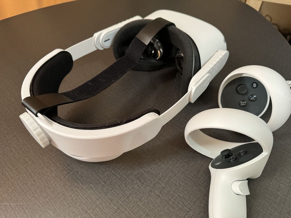 Продам VR очки Meta quest 2