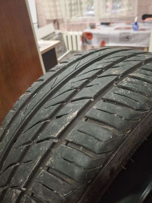 Anvelope vară 215/45/R17.