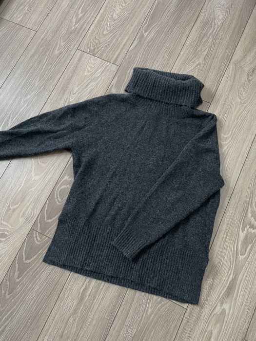 Теплая кофта с воротником