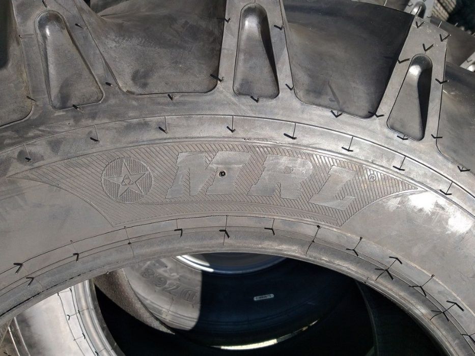 Cauciucuri noi 14.9 28 MRL cu 8ply anvelope tractor 445 fiat spate