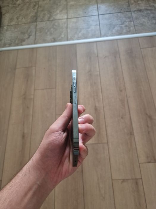Продавам Iphone 13 pro max 256gb