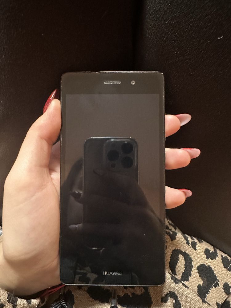 Телефон Huawei P8 Lite
