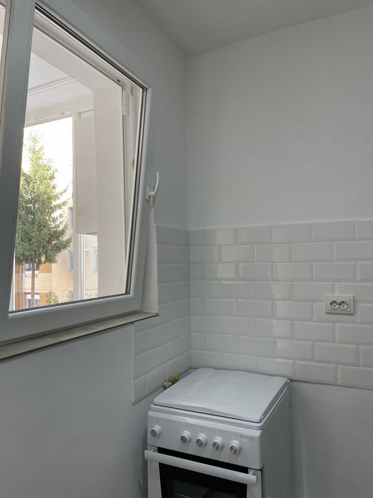 Garsoniera de vanzare, et. 1, Centru - Cugir