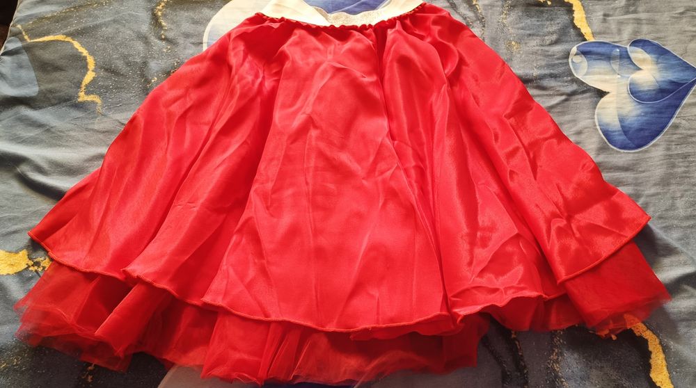 Fusta rosu/ corai, cu 3 straturi din tul ,pt dama ,măsura 38