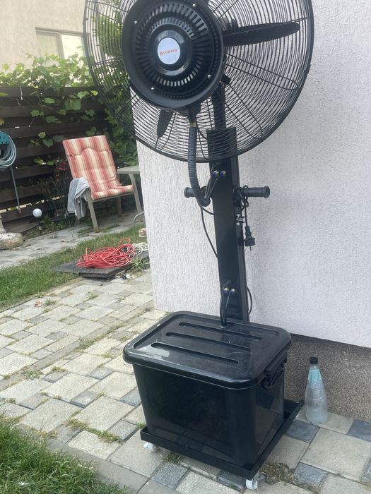 Vand ventilator cu ceata de apa