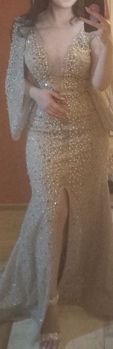 Rochie de gală crem, mărimea S - eleganță și rafinament