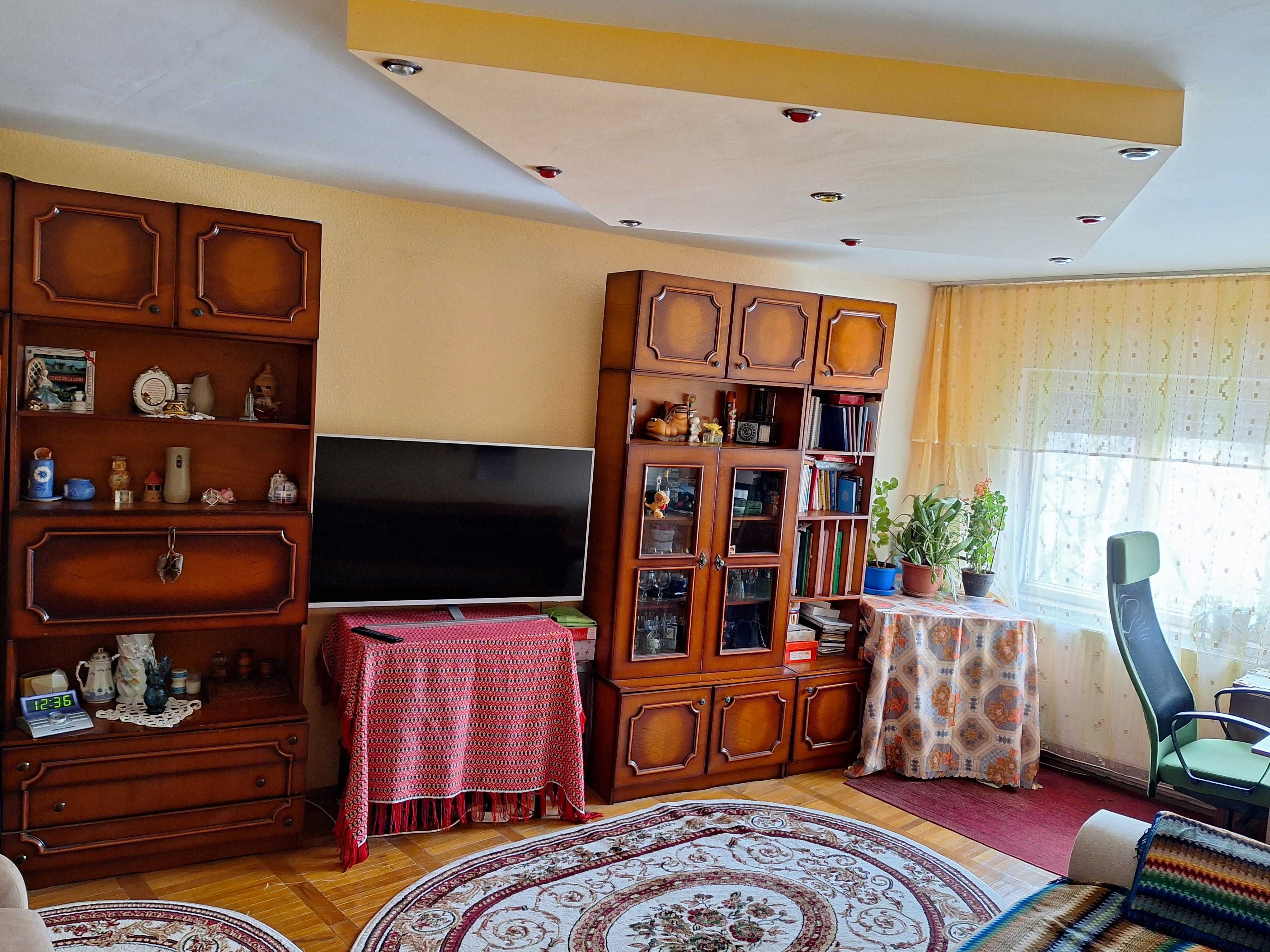 Apartament 3 camere ultracentral + garaj