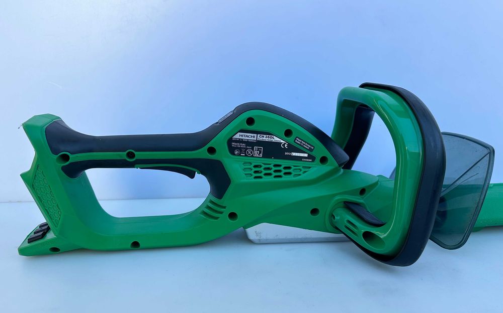 Hitachi CH 36 DL - Мощен акумулаторен храсторез 36V