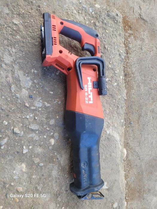 Fierăstrău sabie Hilti Nuron ca nou
