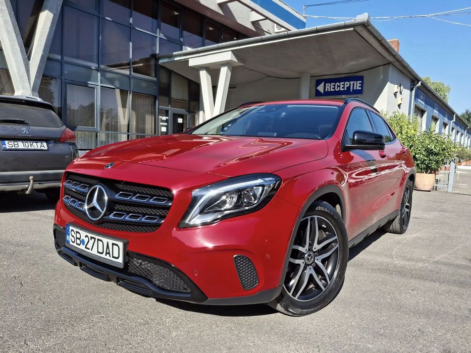 Mercedes-Benz GLA KM REALI/4Matic/LED/Jante18/Navigatie/Camera/Climatronic