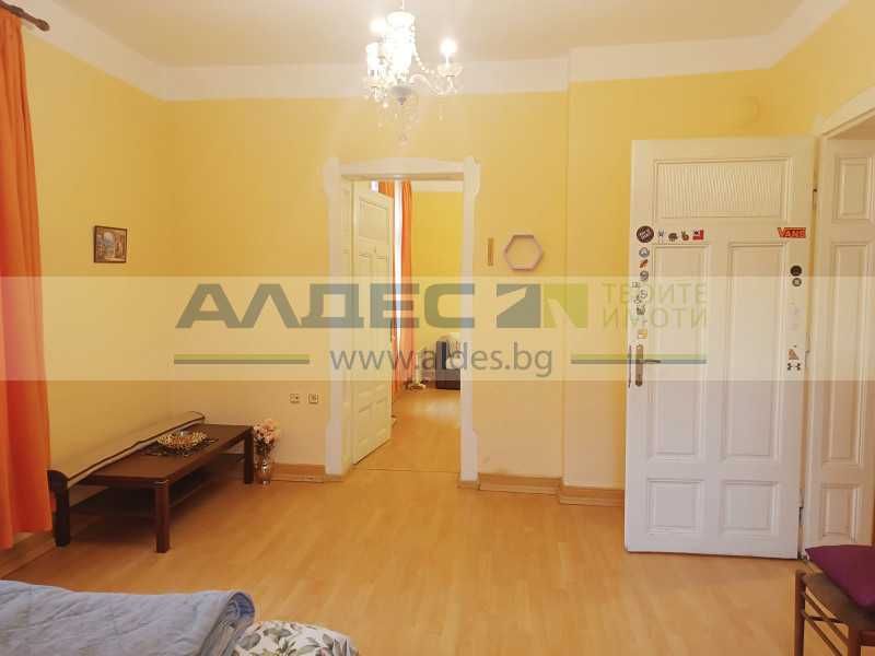 Дава се под наем Тристаен апартамент в София, Център - 120 кв.м за 650 € - Снимка #6