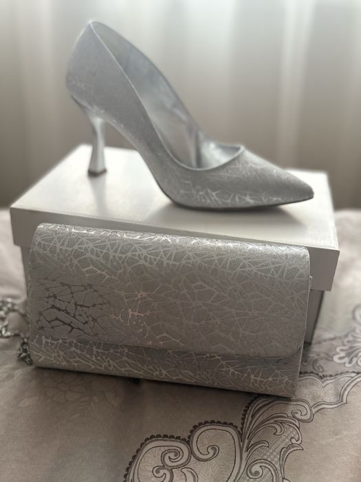 Дамски обувки  и чанта продават се и по отделно