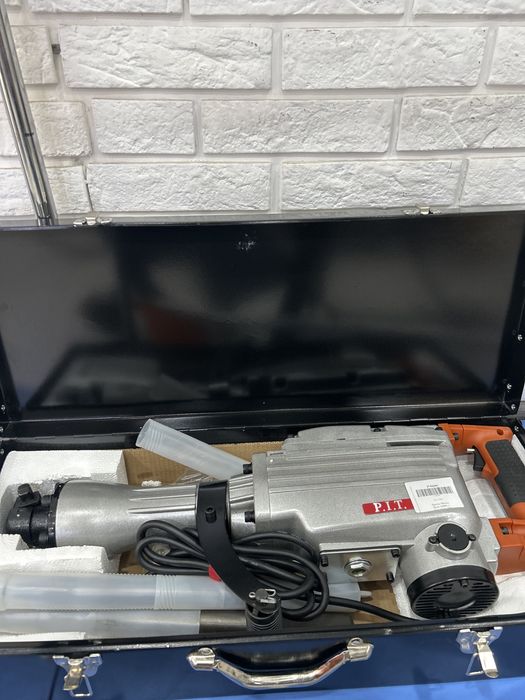 Новый отбойный молот pit