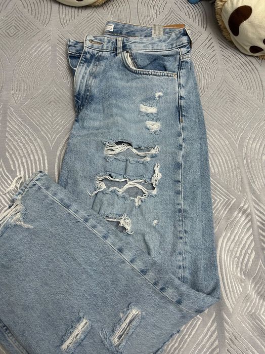 Дрехи от 8 до 30 лв.