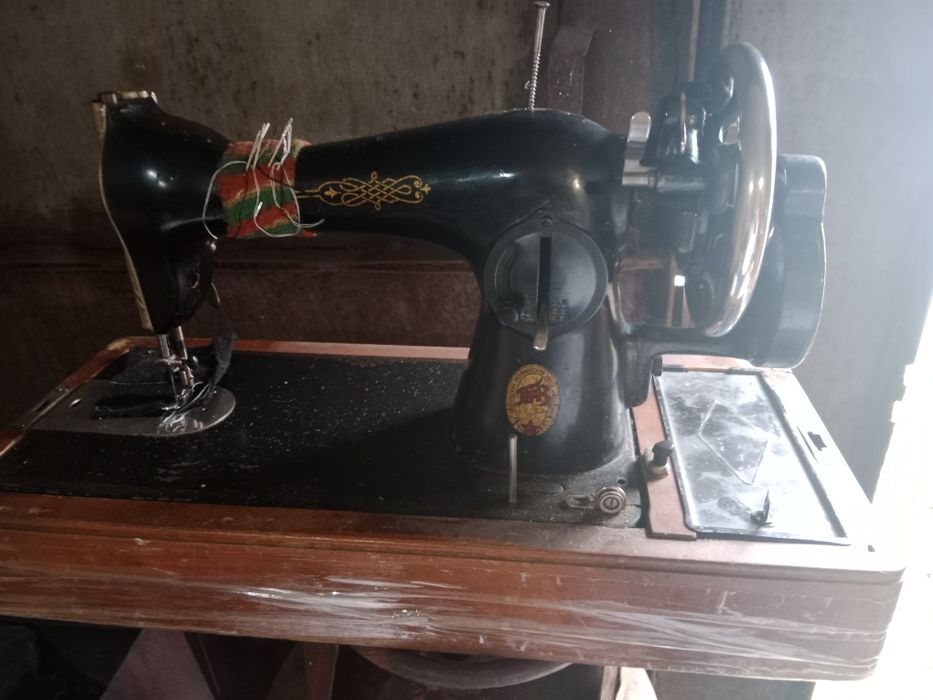 Швейная машинка ручная