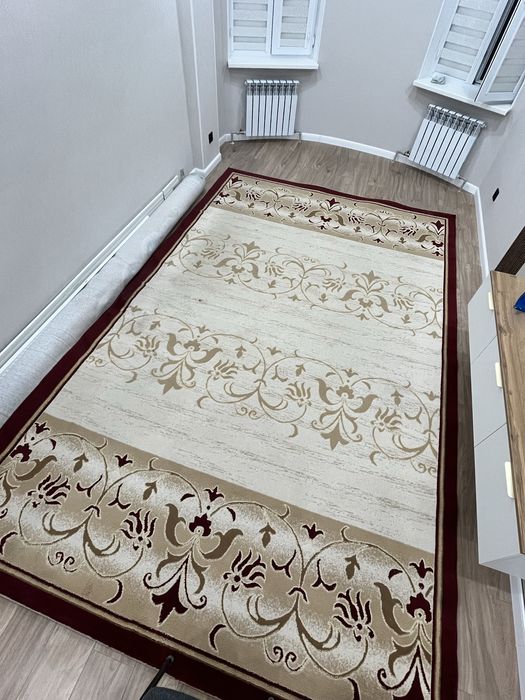 Продам ковры и дорожку в хорошем состоянии