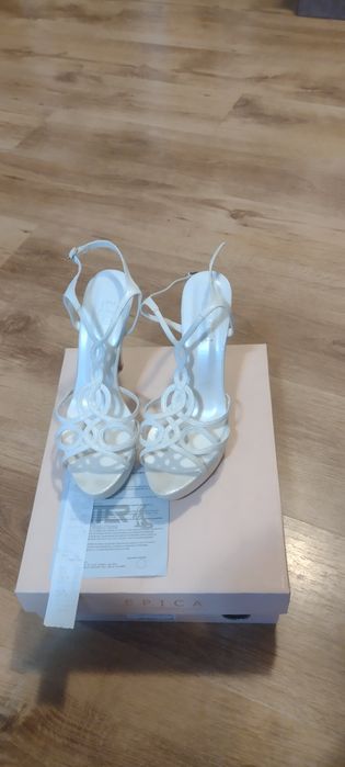 Sandale EPICA,ocazii speciale,arta 10/10.