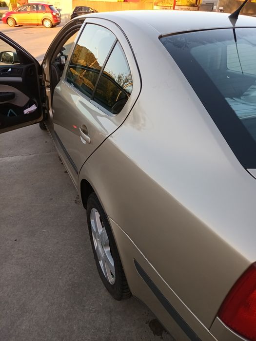 Vând Skoda Octavia 2
