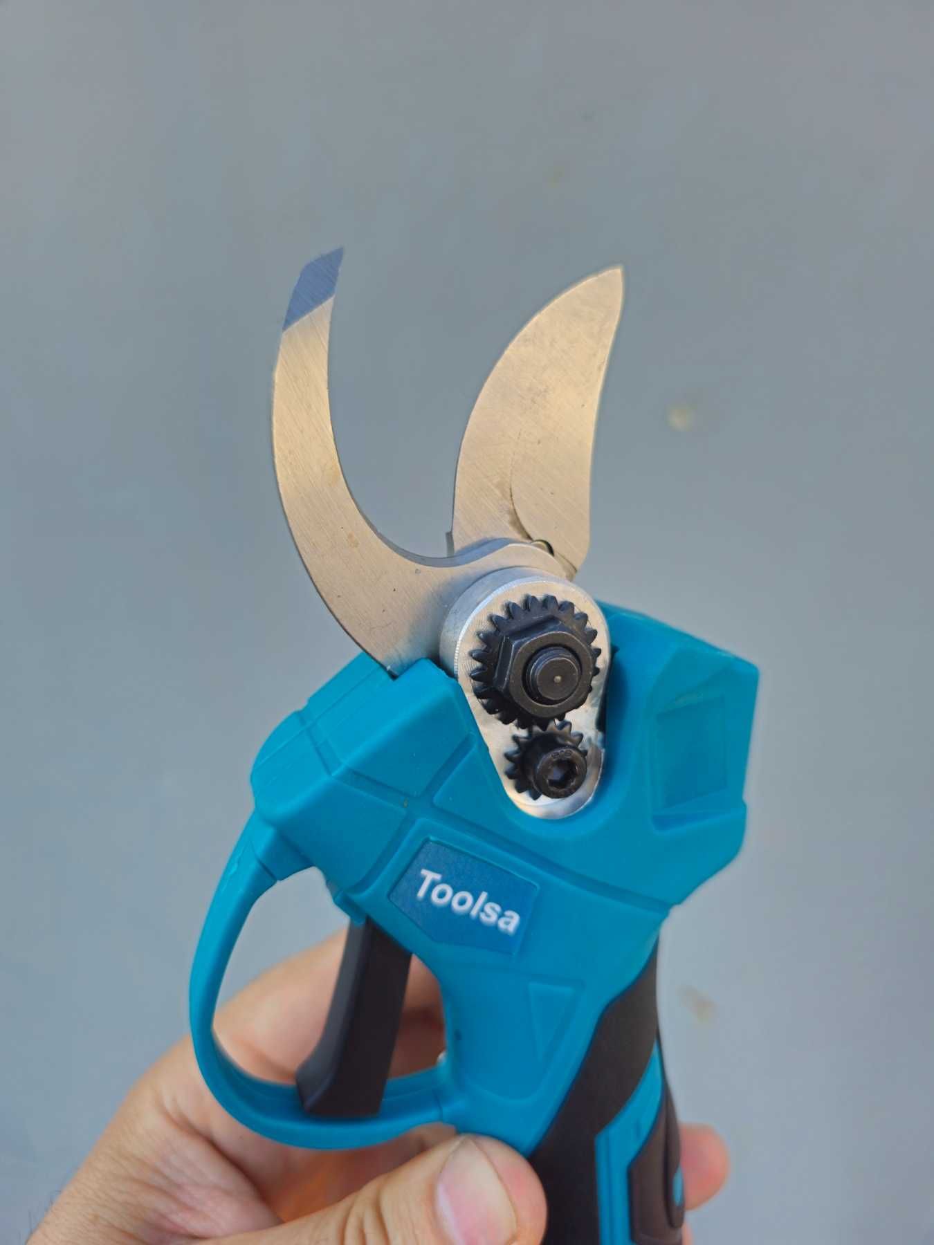 Акумулаторна лозарска ножица Toolsa