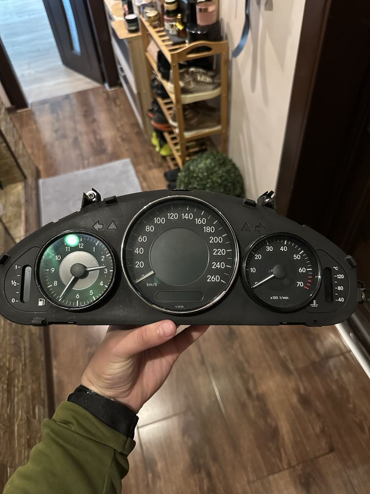 Километраж за Mercedes CLS w219
