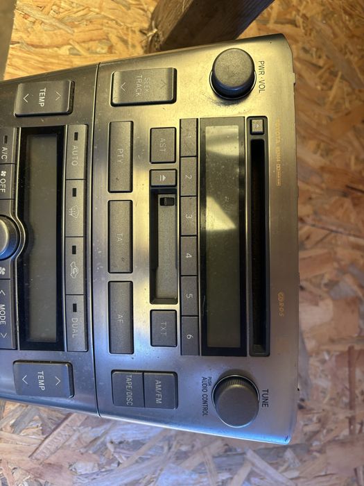 Оригинална музика за Тойота Авенсис Т25 04-08