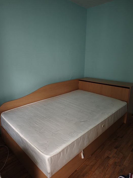 Гардероб, легло (приста) с ракла