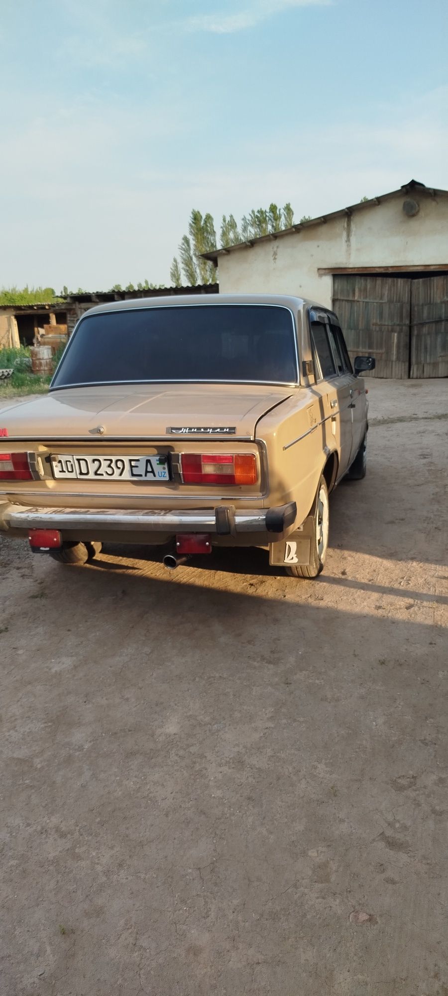 Avtomabil sotiladi