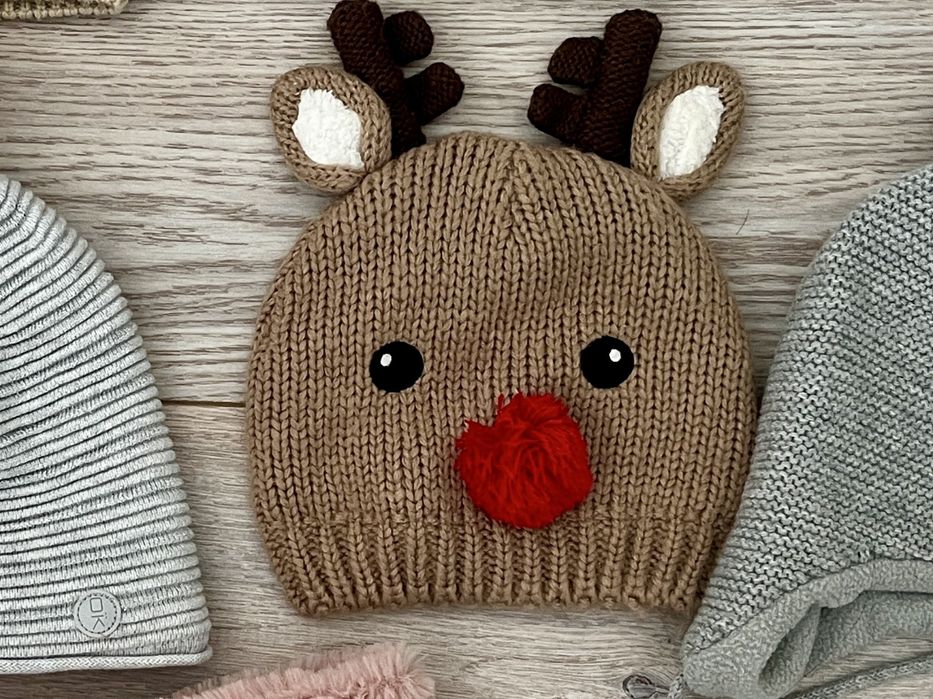 Зимни маркови шапки и шалове