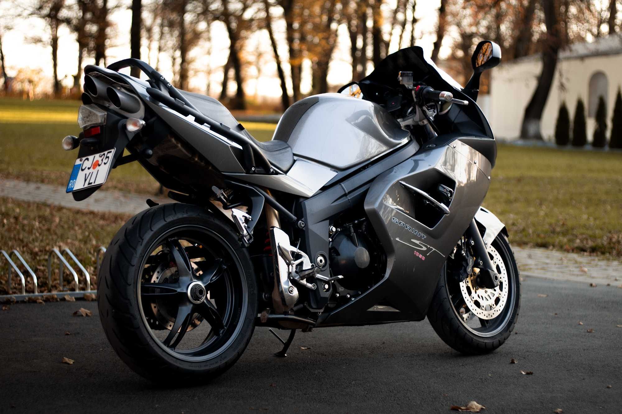 Triumph Sprint ST 1050 ABS 2009