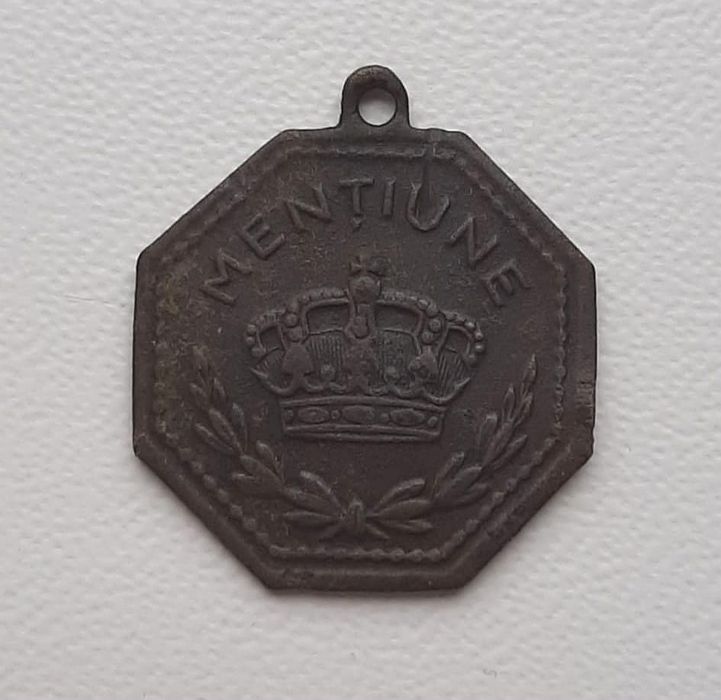 Medalion regalist vechi.