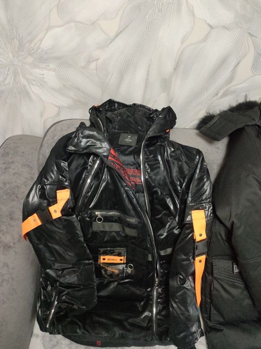 Продам куртку на мальчика