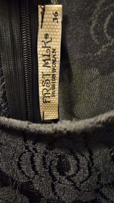 Rochie neagra dantela