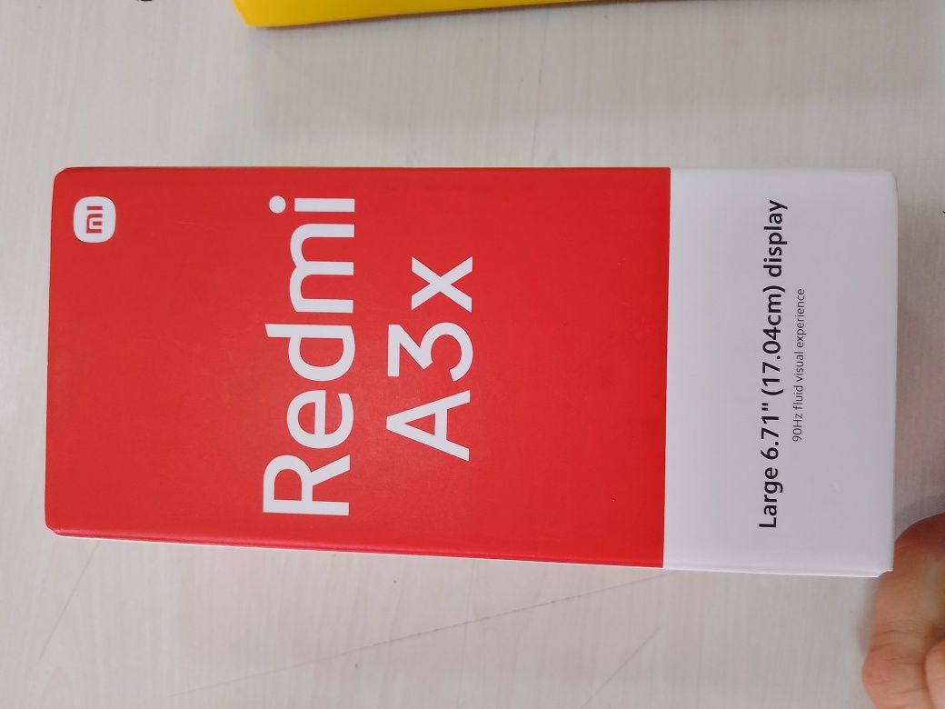 Сотилади:POCO c61,redmiA3x,tecno spark go1,янги упаковка,гарантия.