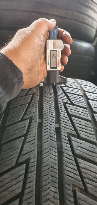 Гуми 4бр 255/50/19 -1бр - 139лв